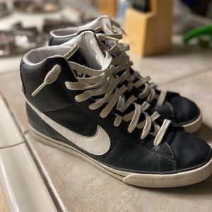 Men’s Nike high top shoes